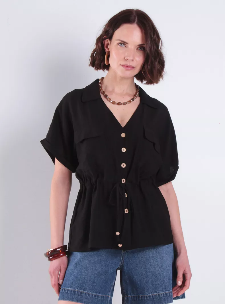 Blusa Abotonada con Cintura Ajustable