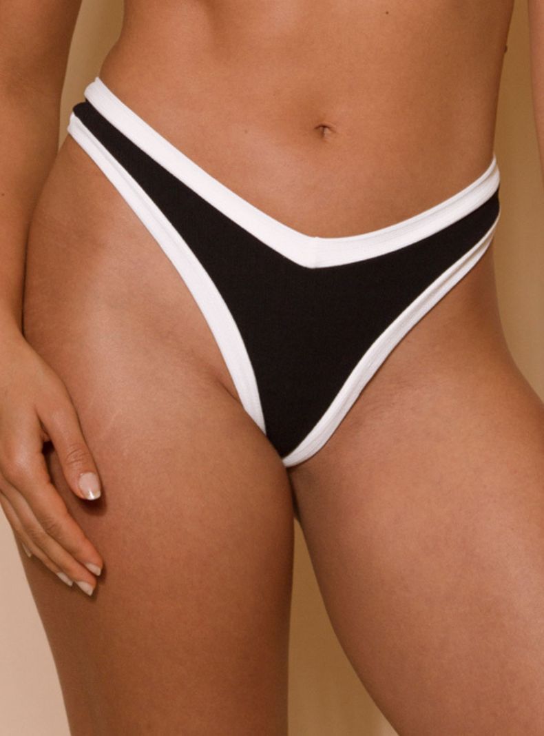 Bikini Bottom Paula Rib Trenzado Negro