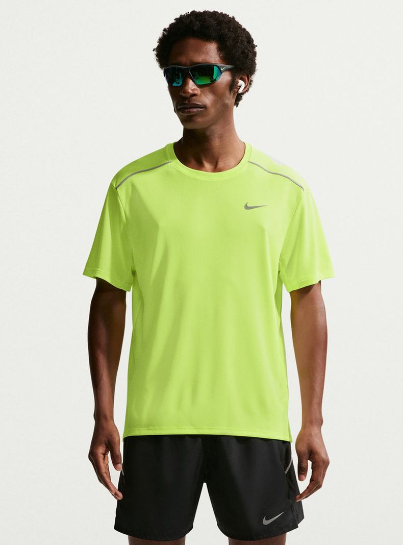 Polera Manga Corta De Running Miler Dri Fit... a $24.490