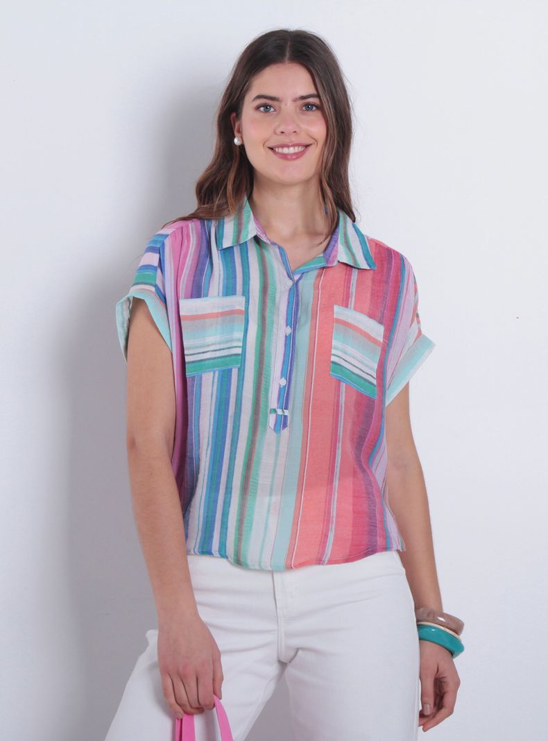 Blusa Listada Manga Corta Abotonada en Delantero con Bolsillo
