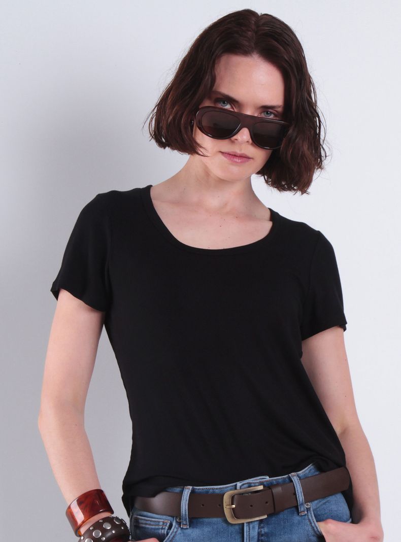 Polera Manga Corta Escote Redondo