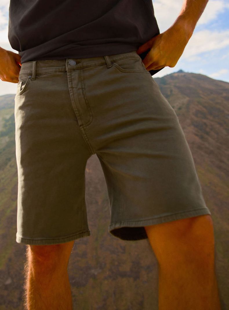 Short Oren Regular Fit Tiro Medio