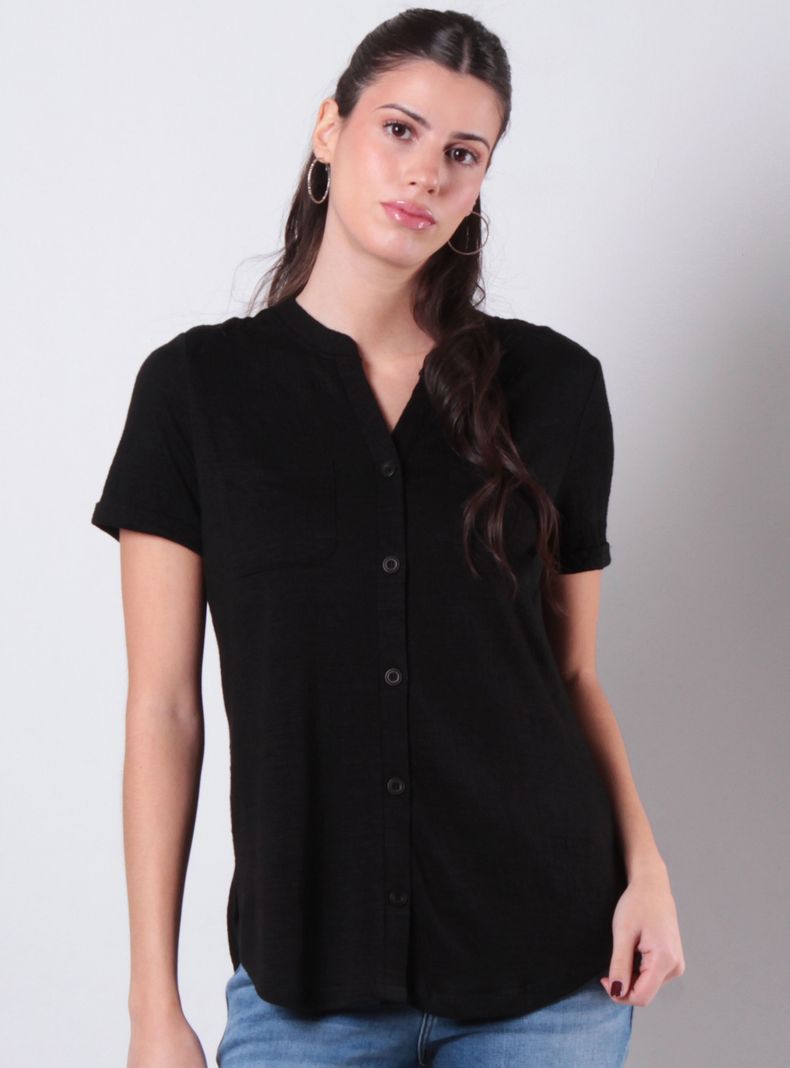 Blusa Abotonada con Bolsillo Escote V
