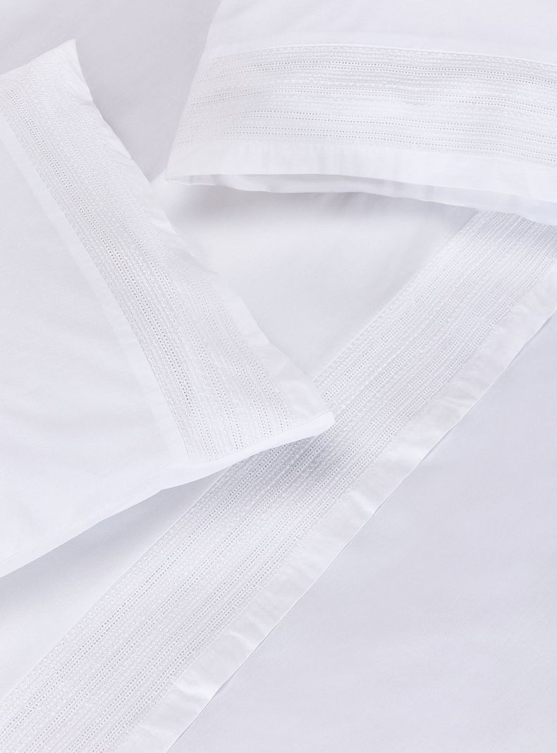 Sábanas King 200 Hilos White Bordada-1