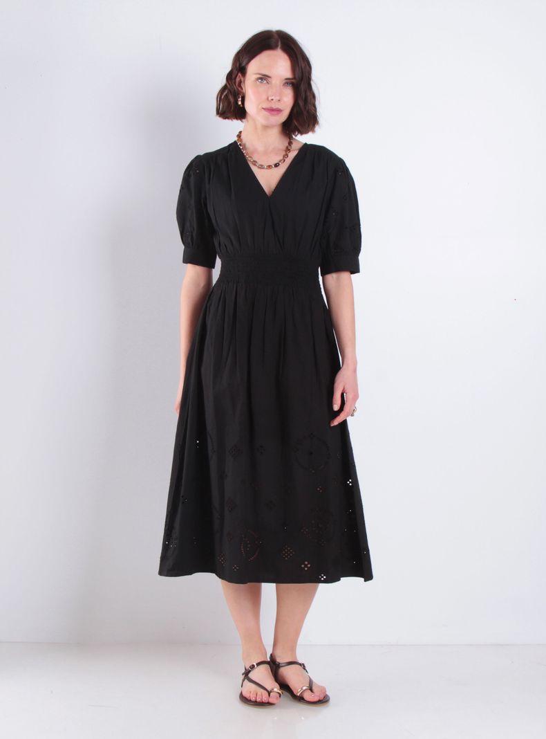 Vestido Manga Corta Escote V con Aplicación Brodery