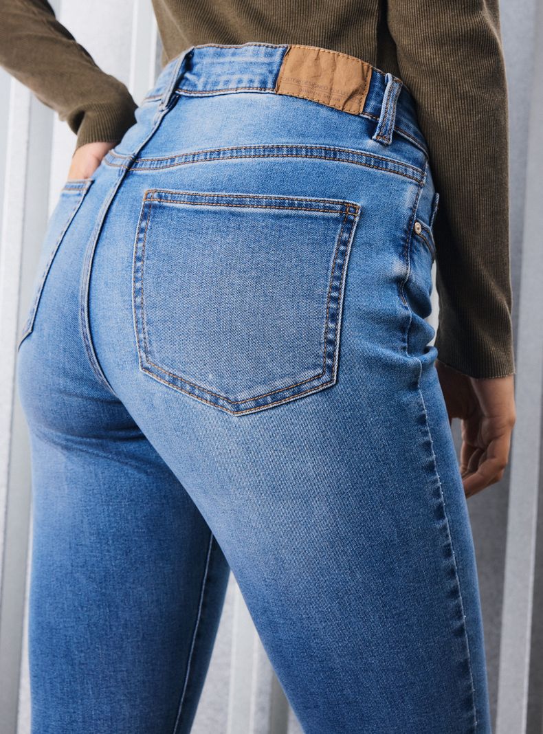 Jeans Básico 5 Bolsillos Lavado Medio-3