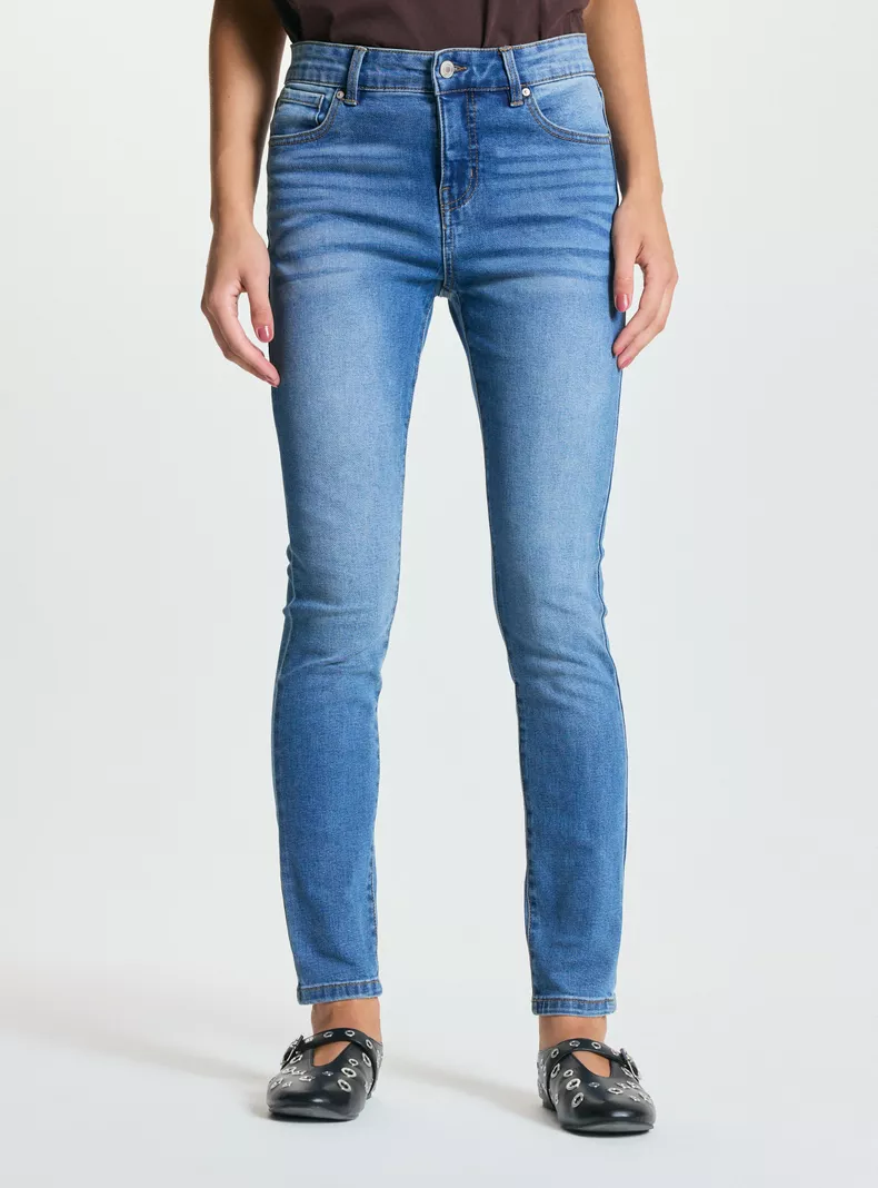 FOSTER JEANS SKINNY TIRO MEDIO