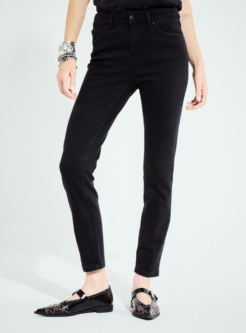 Jeans Básico 5 Bolsillos Skinny Fit Leg Tiro Alto