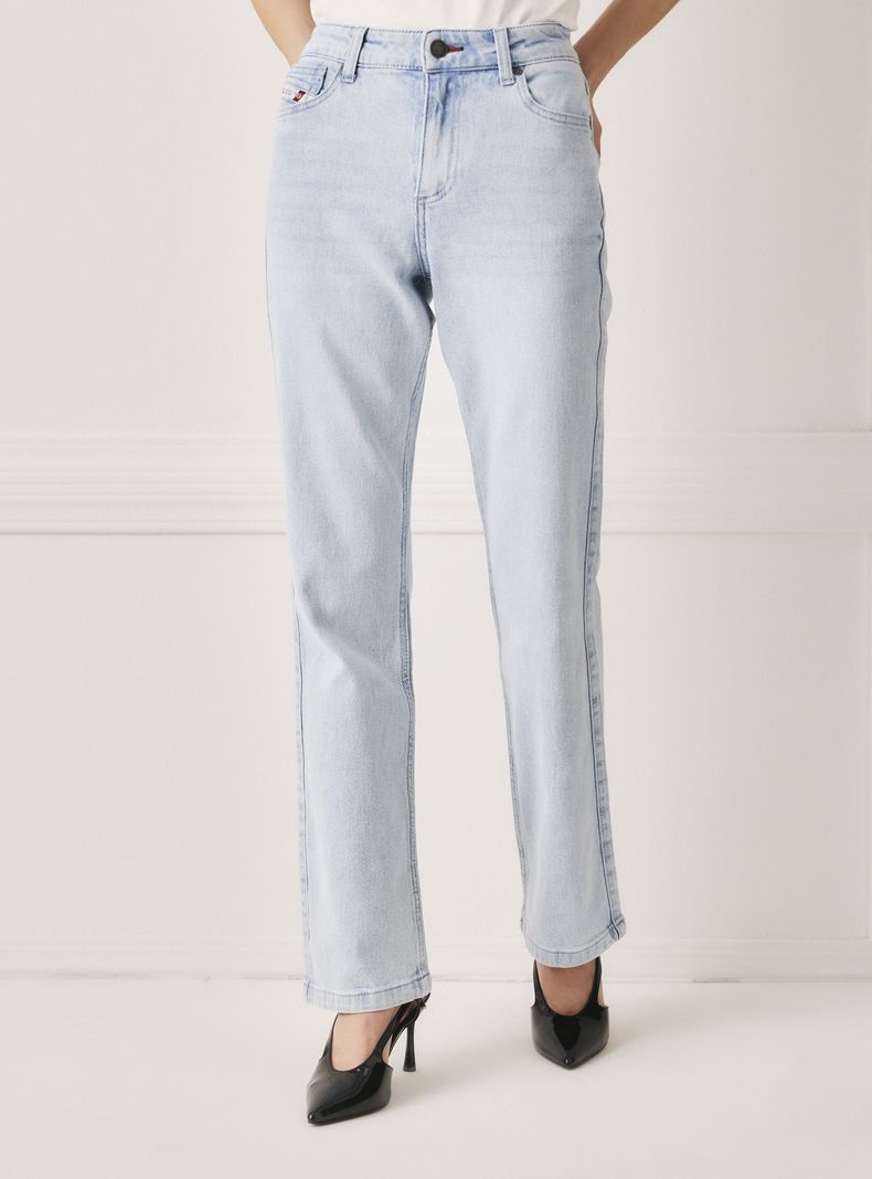 Jeans Rectos Tiro Medio