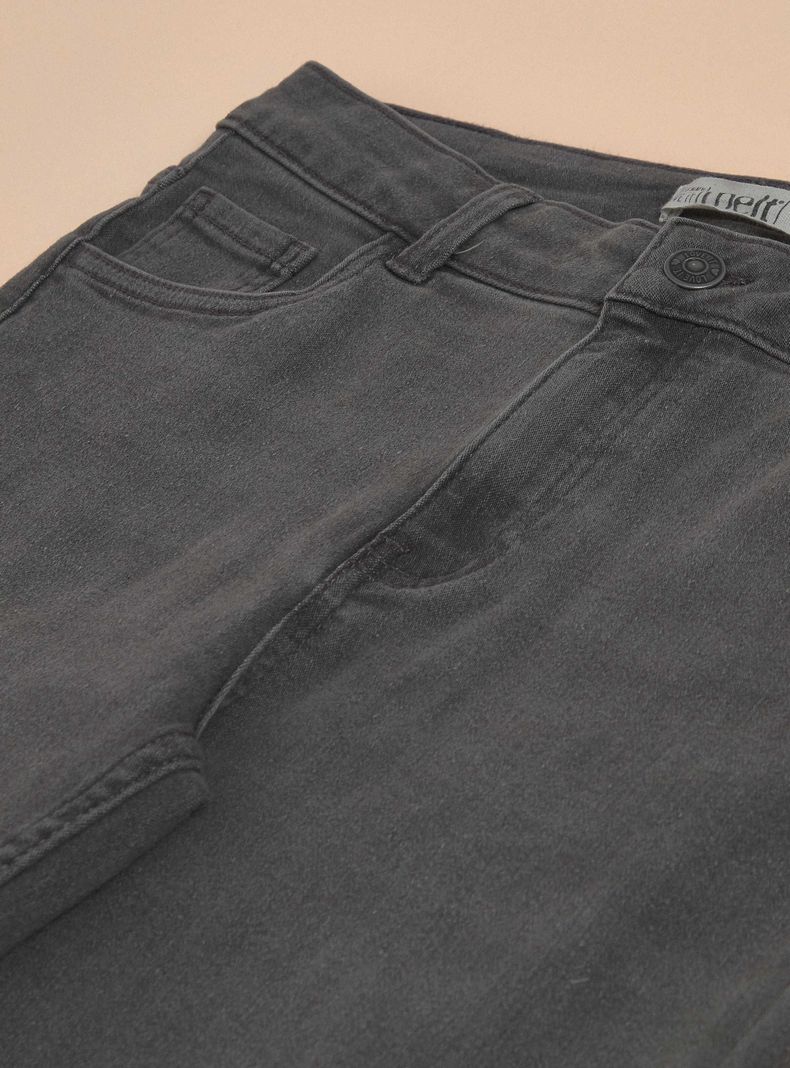 Jeans Skinny Modelo Básico-2