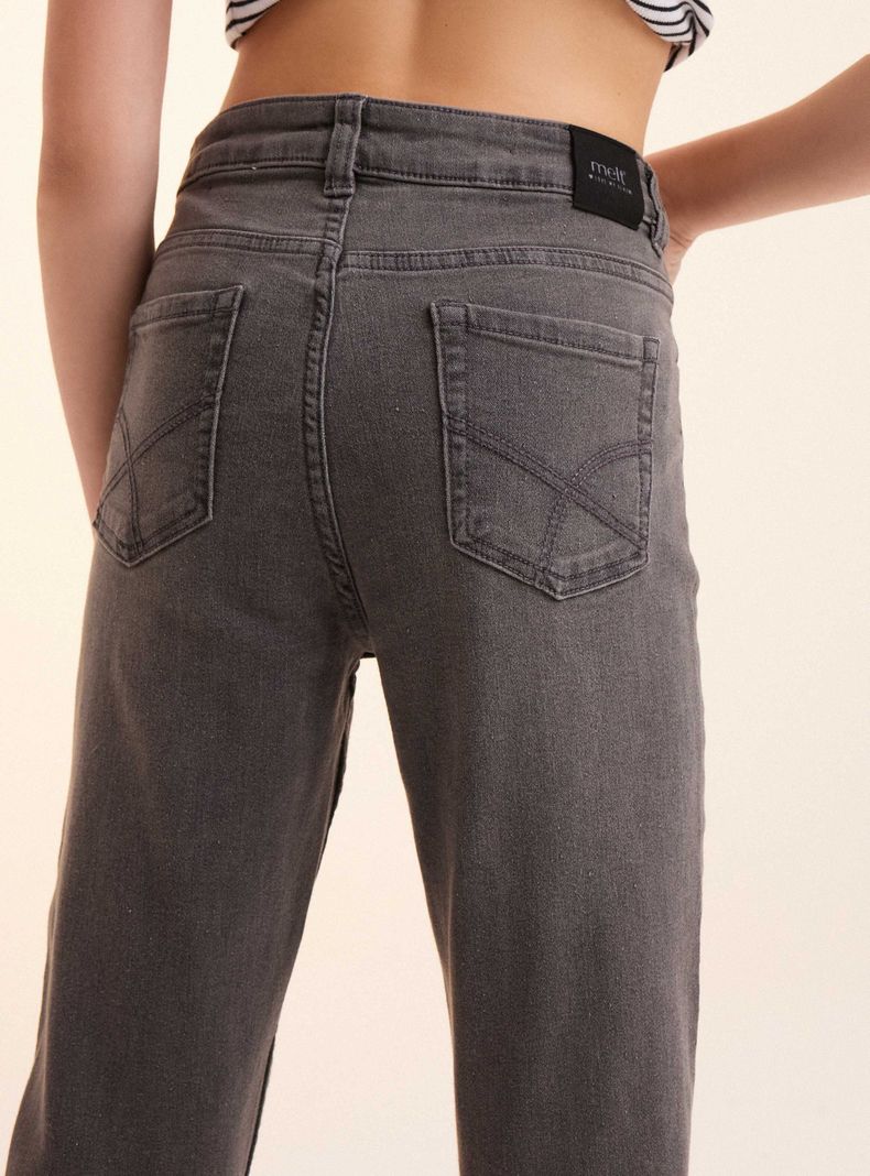 Jeans Skinny Modelo Básico-4