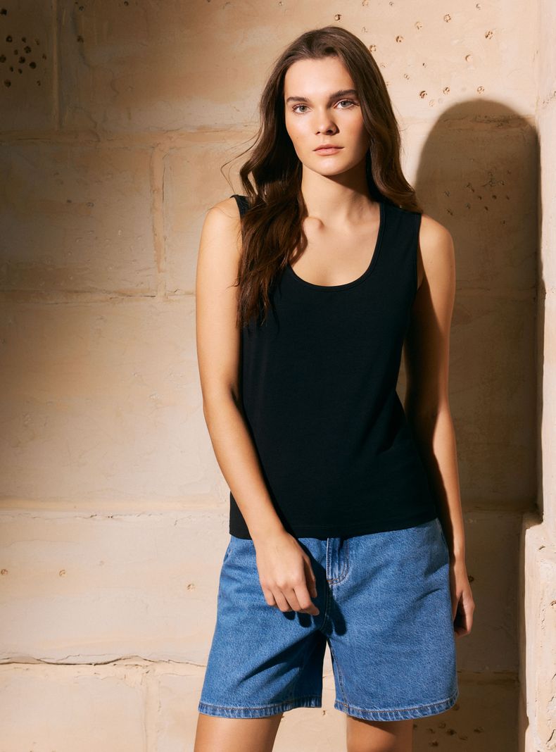 Polera Tirantes Básica Elasticada