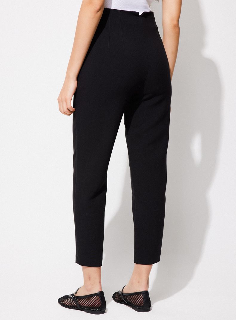 Pantalón Sastrero con Pinzas y Cintura Alta-1