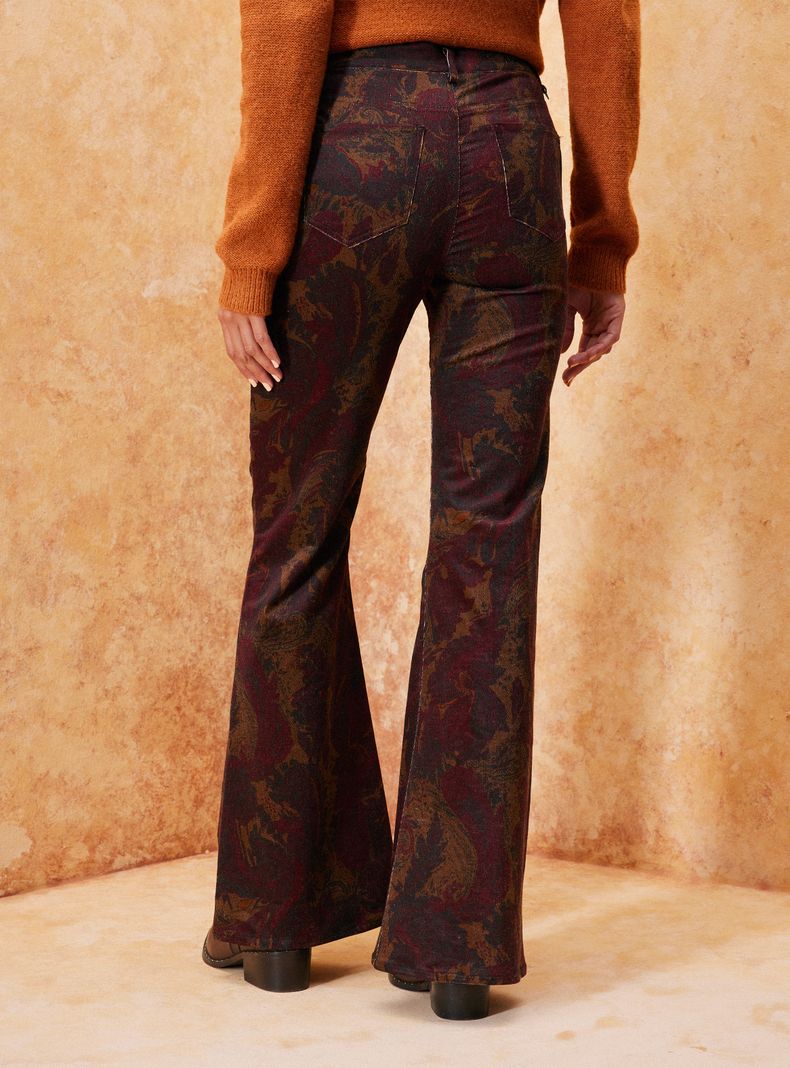 Pantalón Estampado y Bolsillos Traseros-1