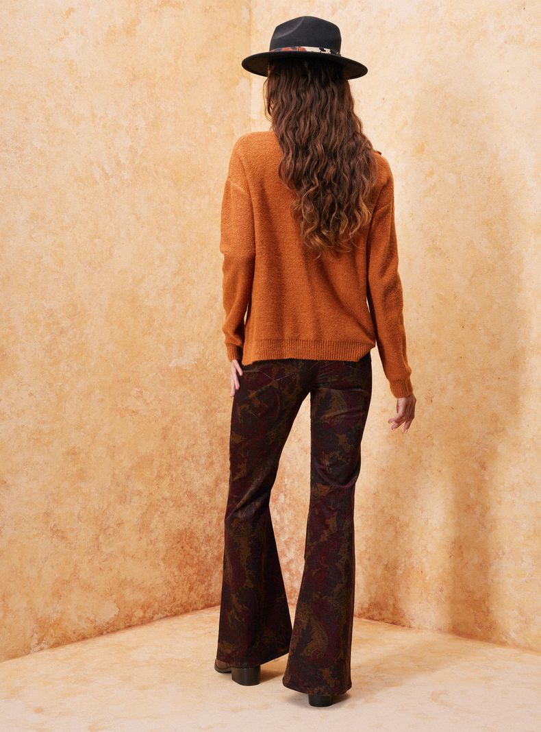 Pantalón Estampado y Bolsillos Traseros-5