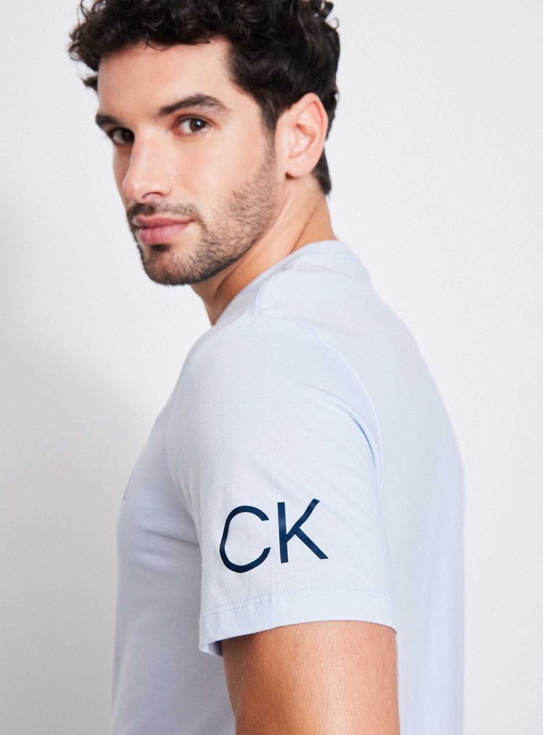 Polera Travelling Logo-3