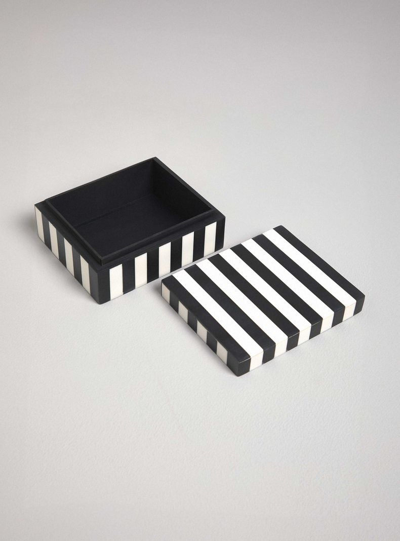 Caja Rayada M-2