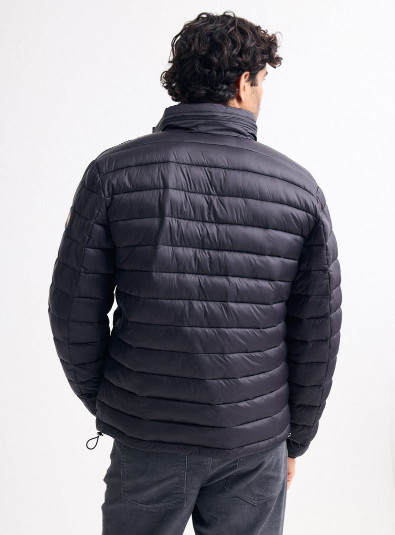 Parka Basica Bolsillo Frontal Gorro Escondido-1