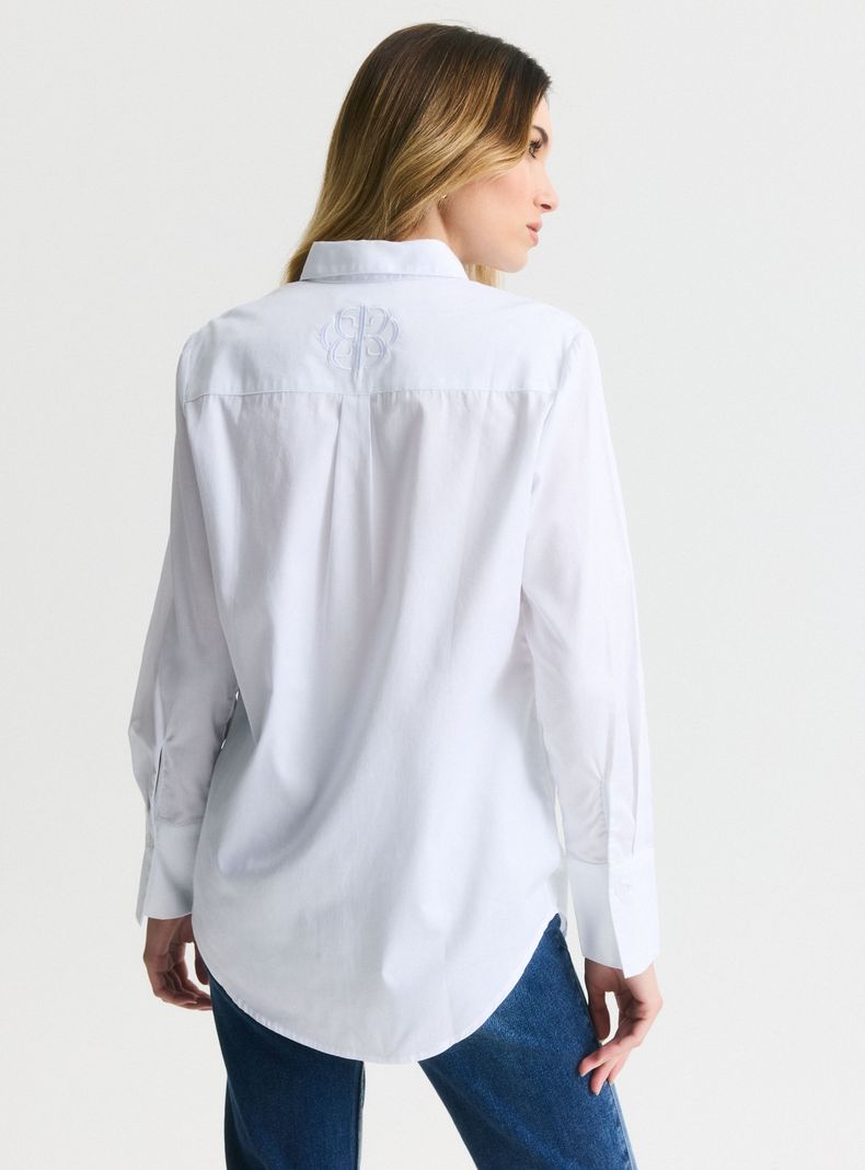 Blusa Logo Bordado Espalda-1