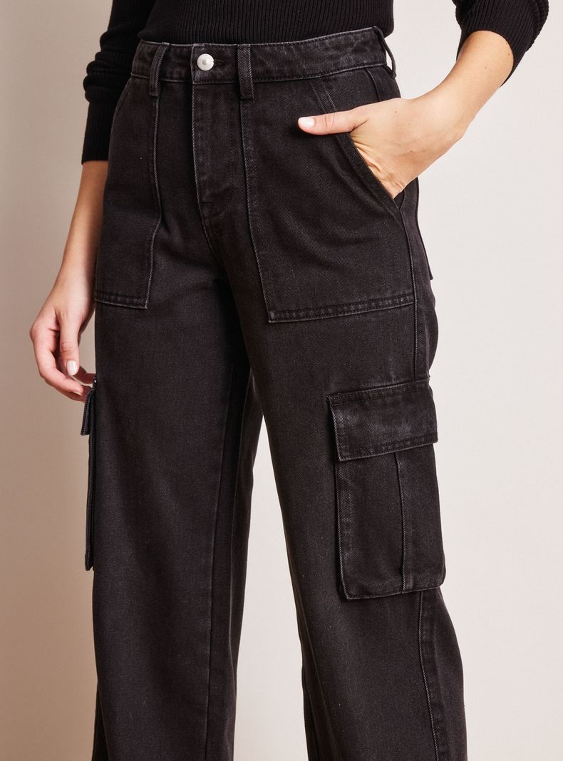 Jeans Bolsillos Cargo Costado-2