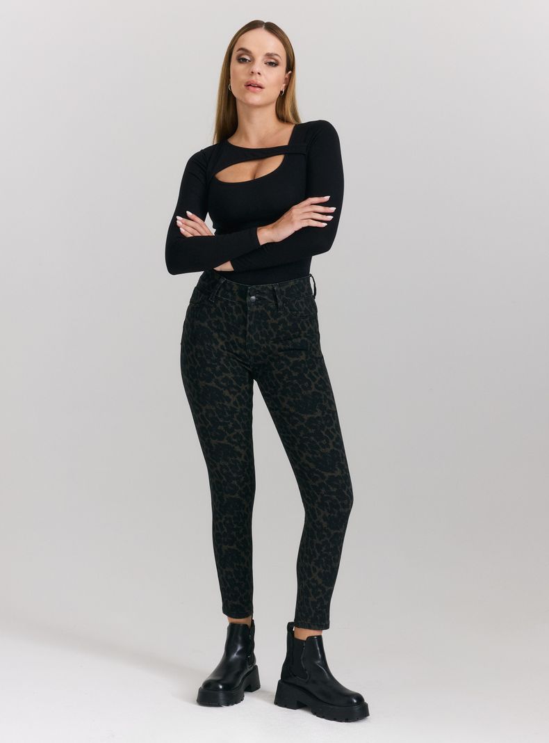 Jeans Animal Print 2 Botones-4