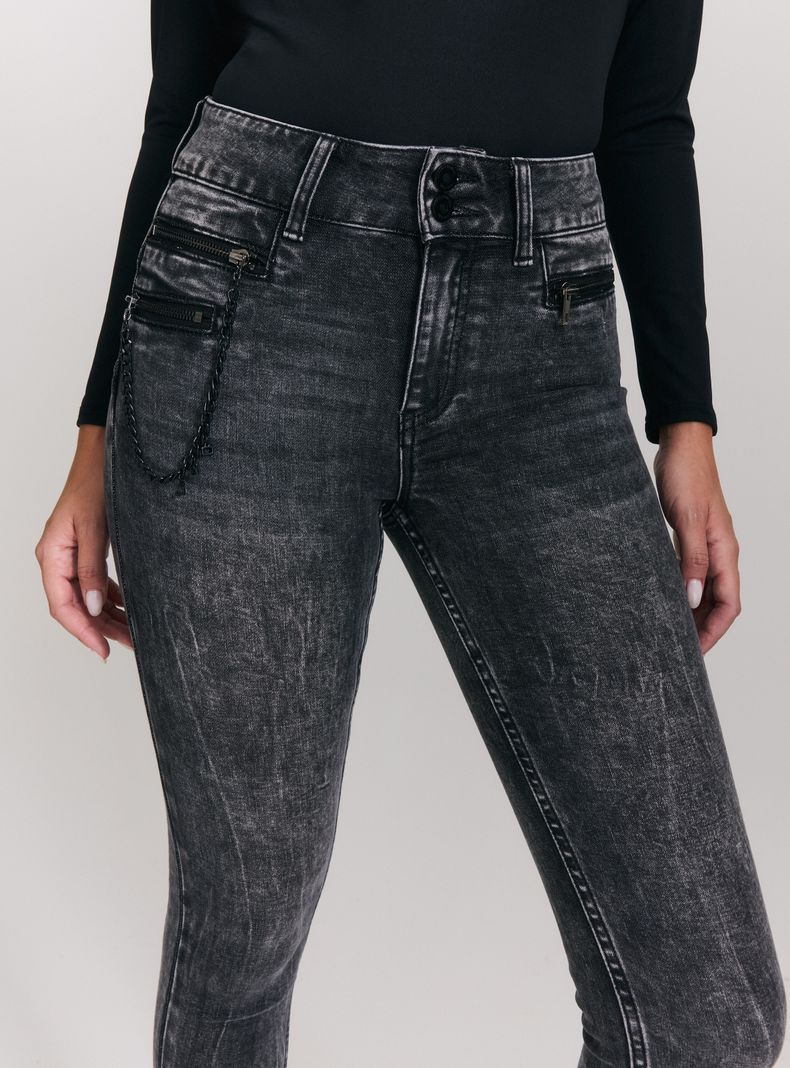 Jeans Gravillado con Cierres y Cadena-2
