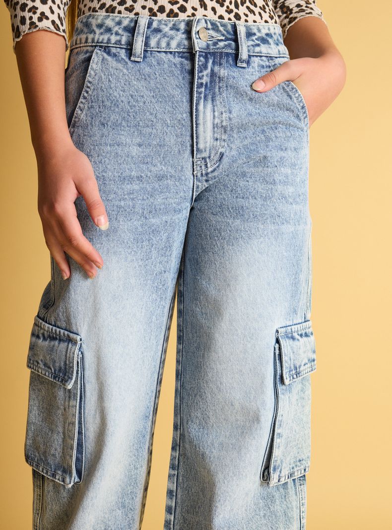 Jeans con Bolsillos Tipo Cargo-1