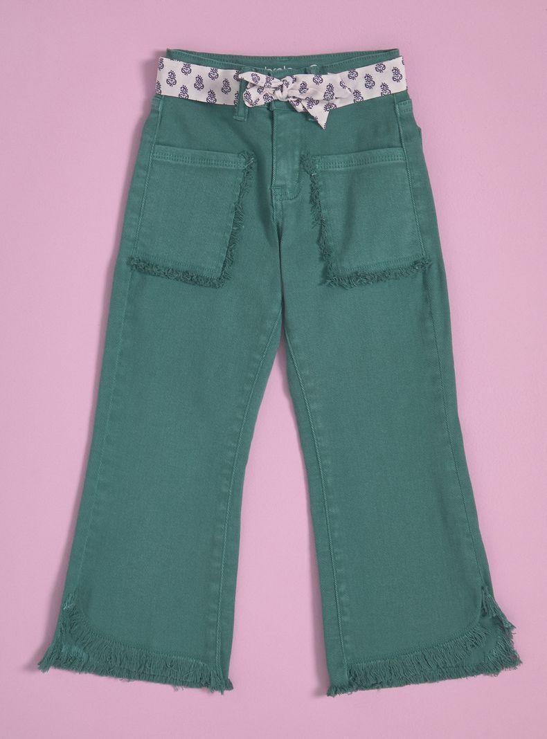 Jeans Desflecado con Cinturón Estampado-2