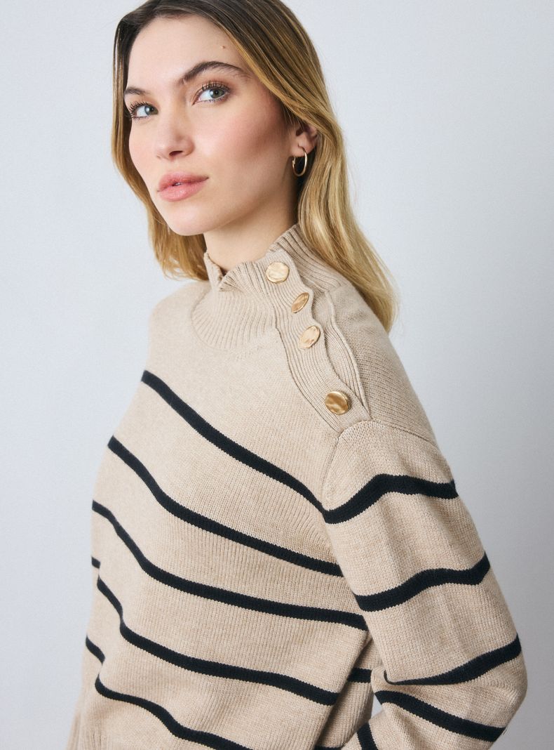 Sweater Holgado con Líneas-2