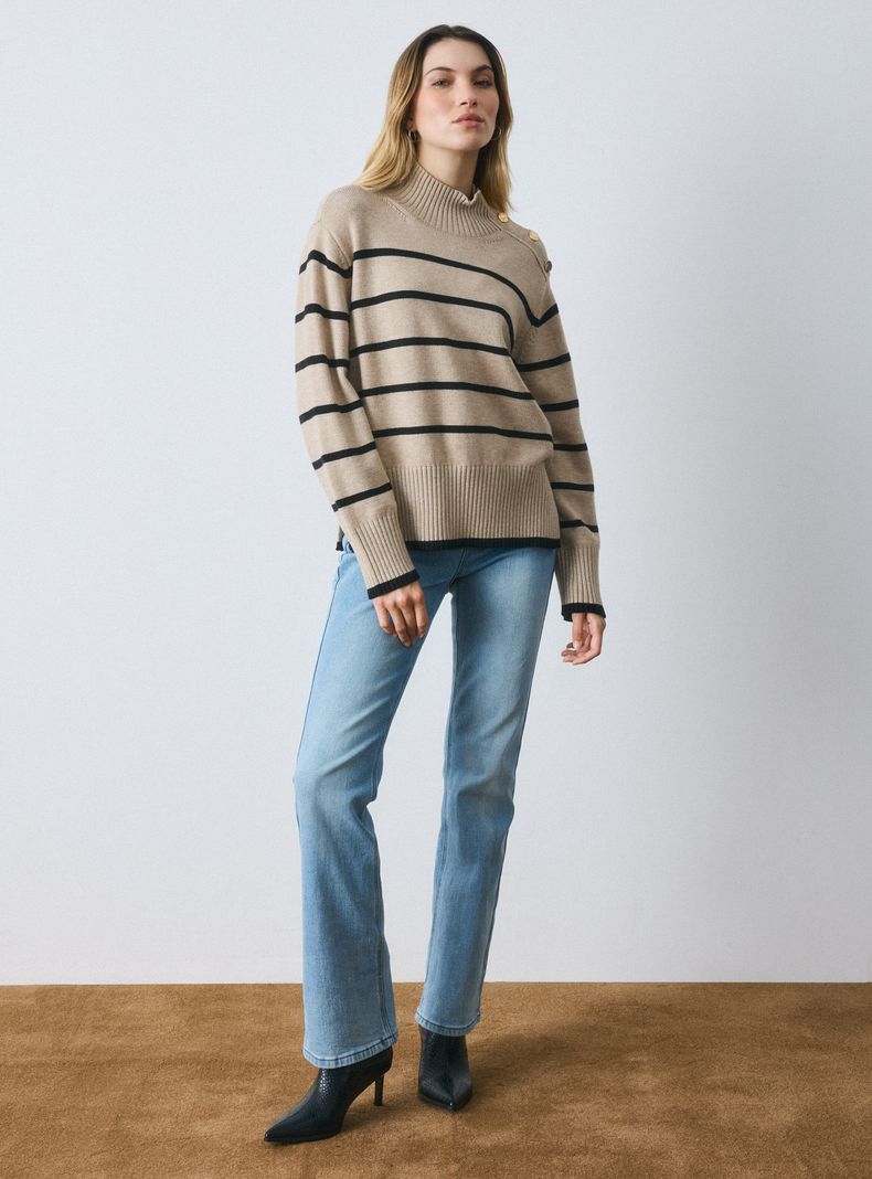 Sweater Holgado con Líneas-4