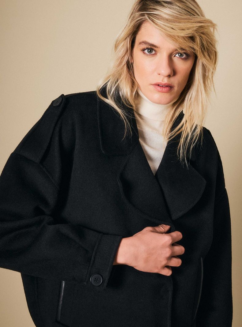 Chaqueta Trench Corto con Lana Detalle de PU-2