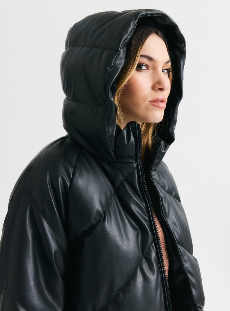 Parka Acolchada Efecto Cuero con Capucha-3