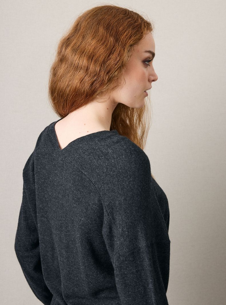 Sweater Cuello en V Tejido con Lana-3