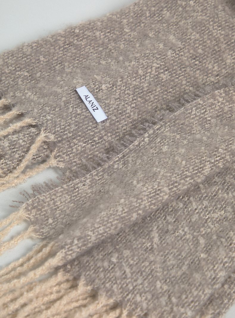 Bufanda Tejido Jacquard con Flecos-2