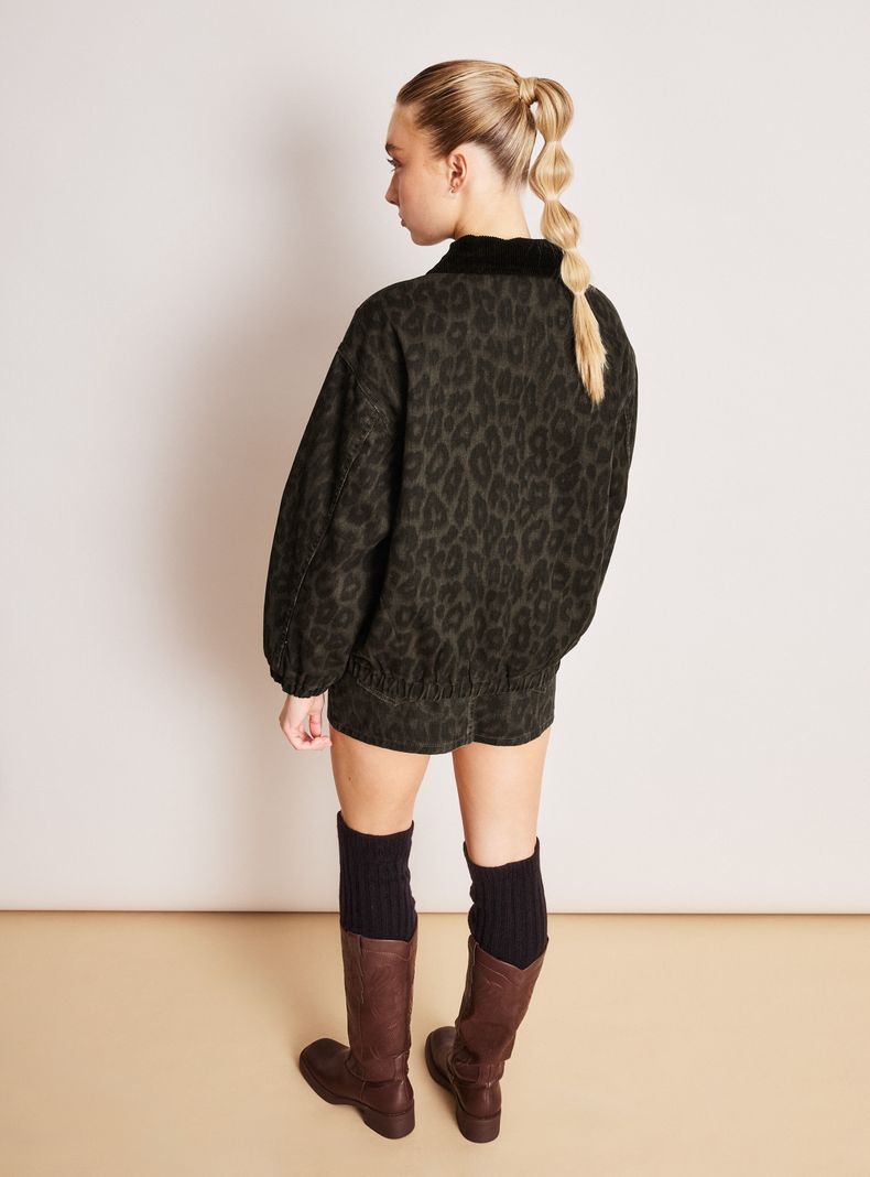 Chaqueta Estampado Leopardo con Cuello de Cotelé-5