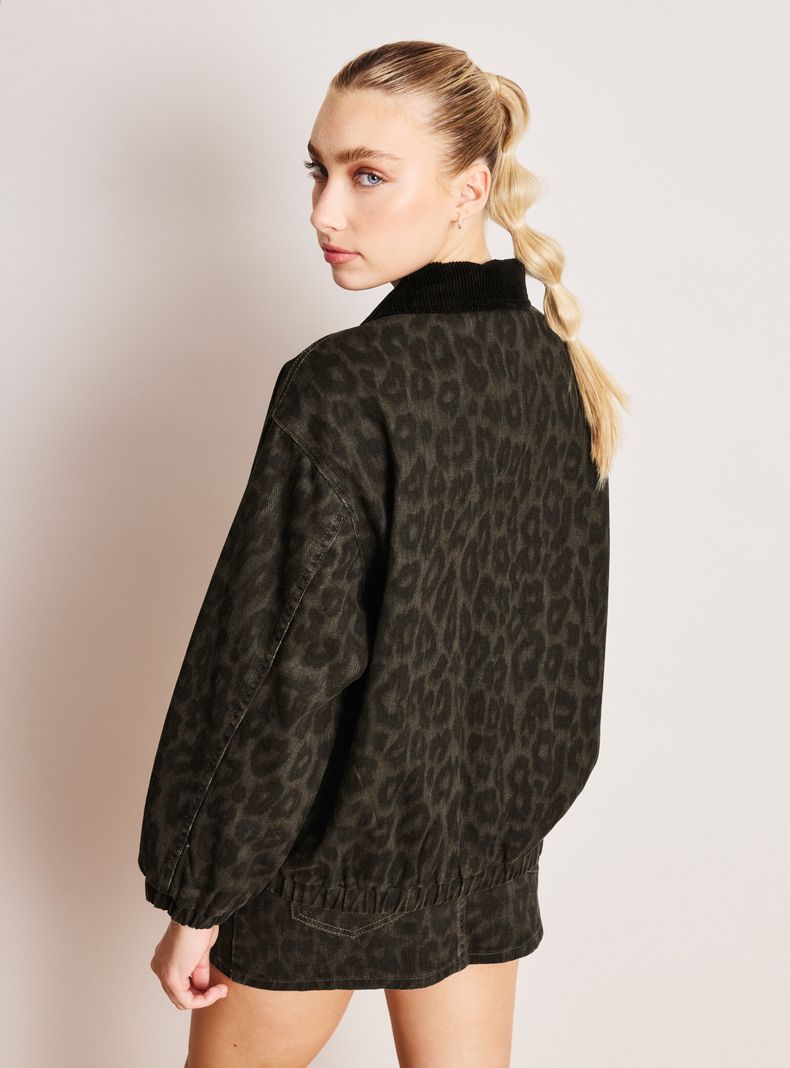 Chaqueta Estampado Leopardo con Cuello de Cotelé-1