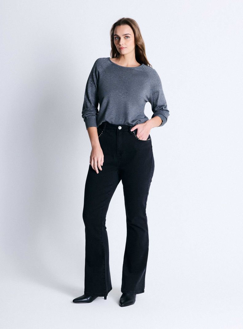 Jeans Flare con Tachas en Bolsillos Delanteros Talla Curvy-4
