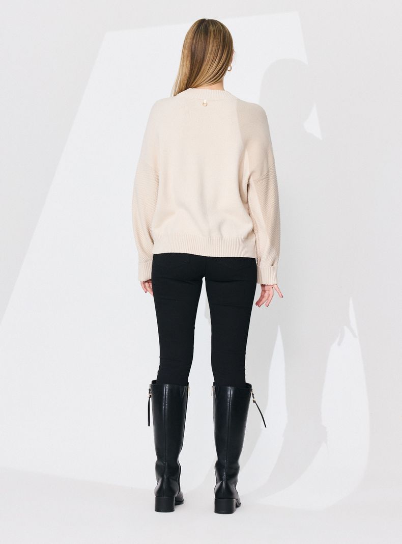 Sweater Cuello Alto Trenzado-5