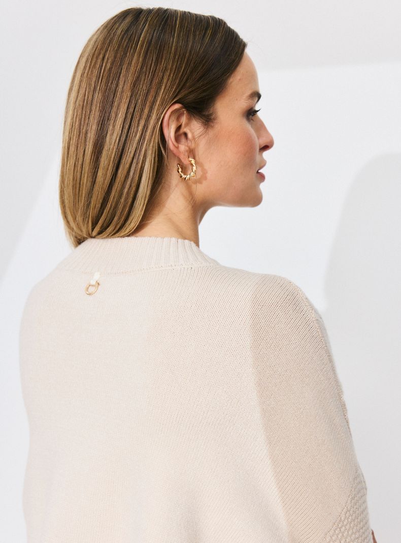 Sweater Cuello Alto Trenzado-3