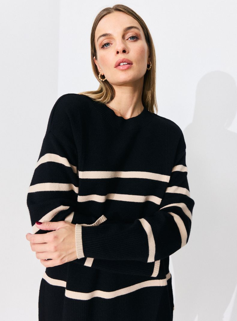 Sweater Listado con Abertura en Costados-2