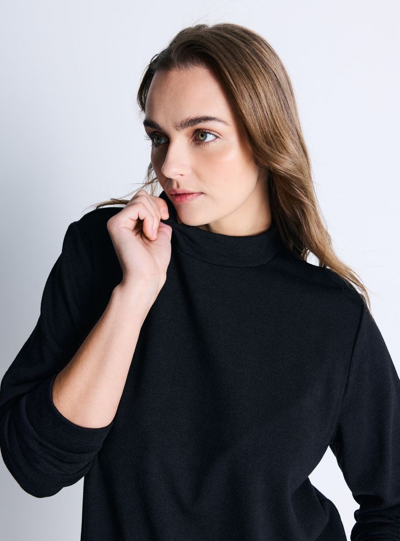 Sweater Cuello Alto Básico-3
