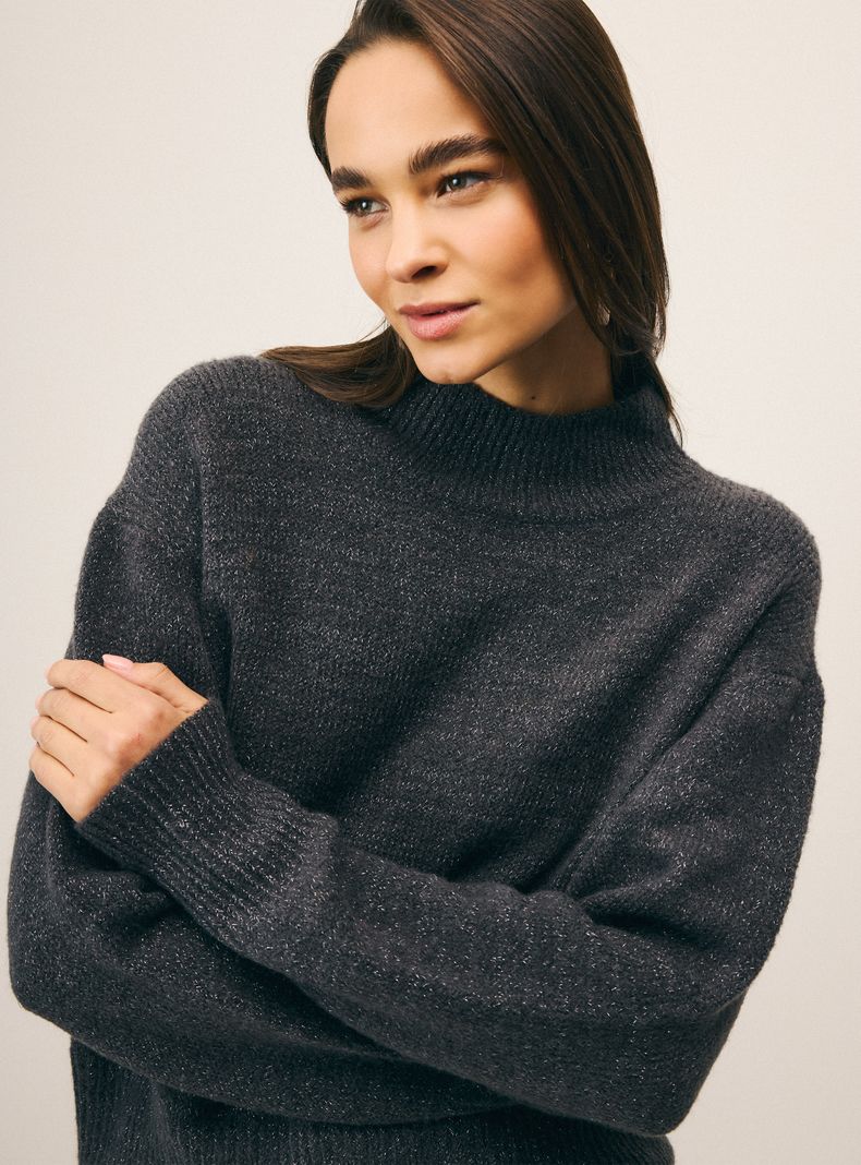 Sweater Cuelllo Alto Tejido con Hilo Metalizado-2