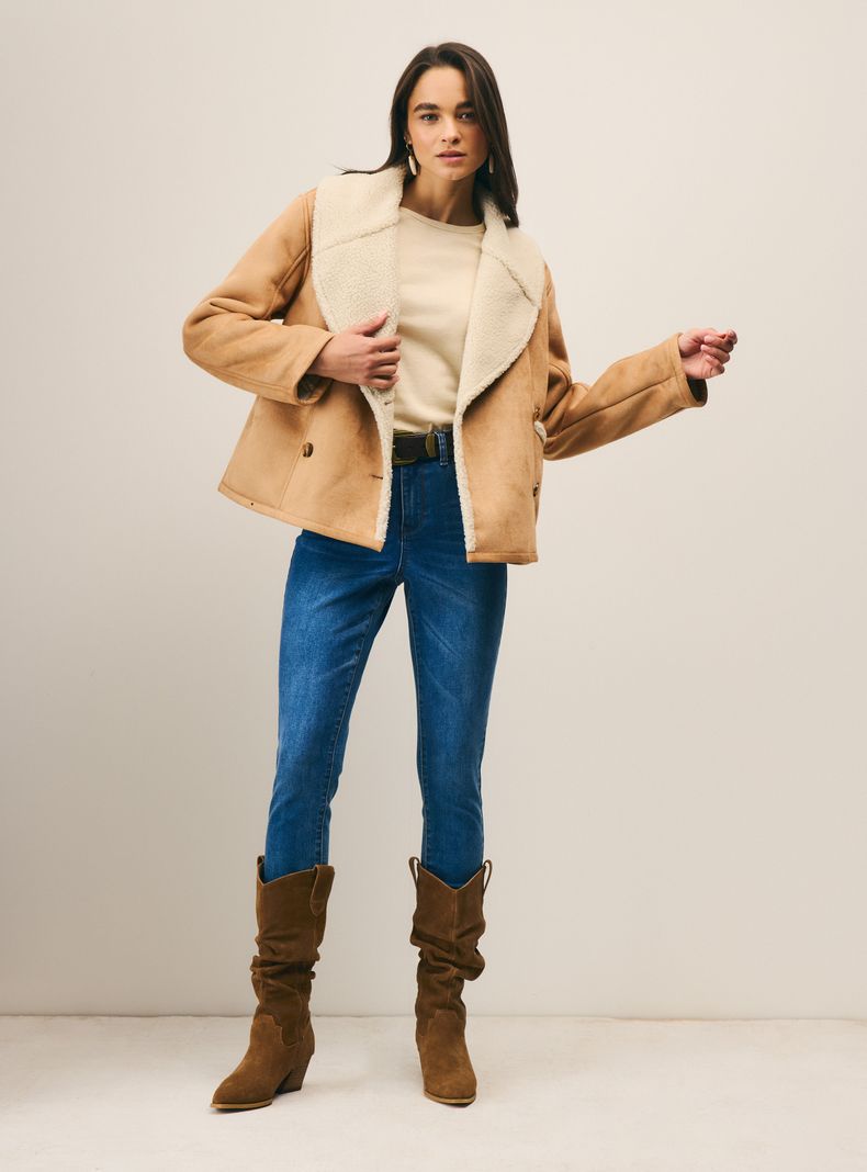 Chaqueta Agamuzada Forrada en Sherpa con Doble Abotonadura-4