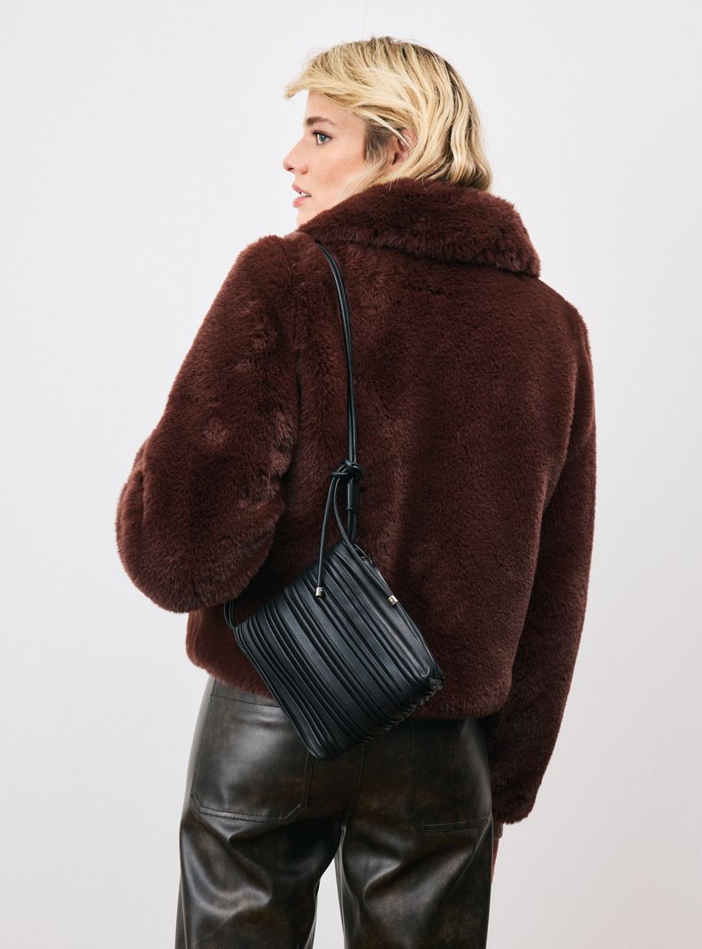 Cartera Crossbody Efecto Cuero Plisado con Nudos-0