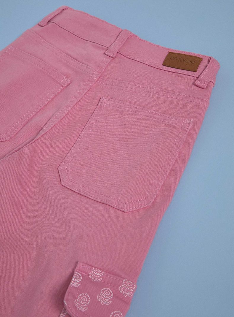 Pantalón Flare con Bolsillos Estampados-1