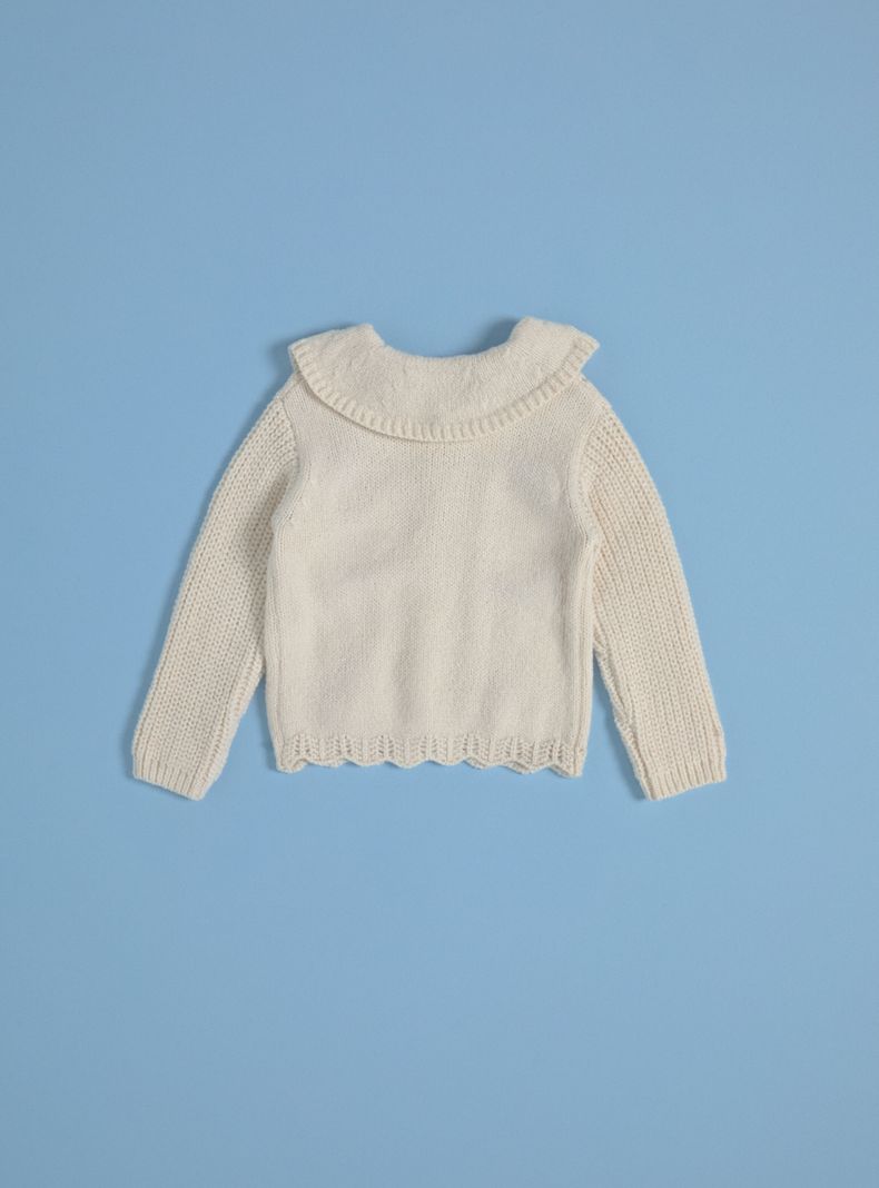 Chaleco con Cuello Bobo y Bordados-1