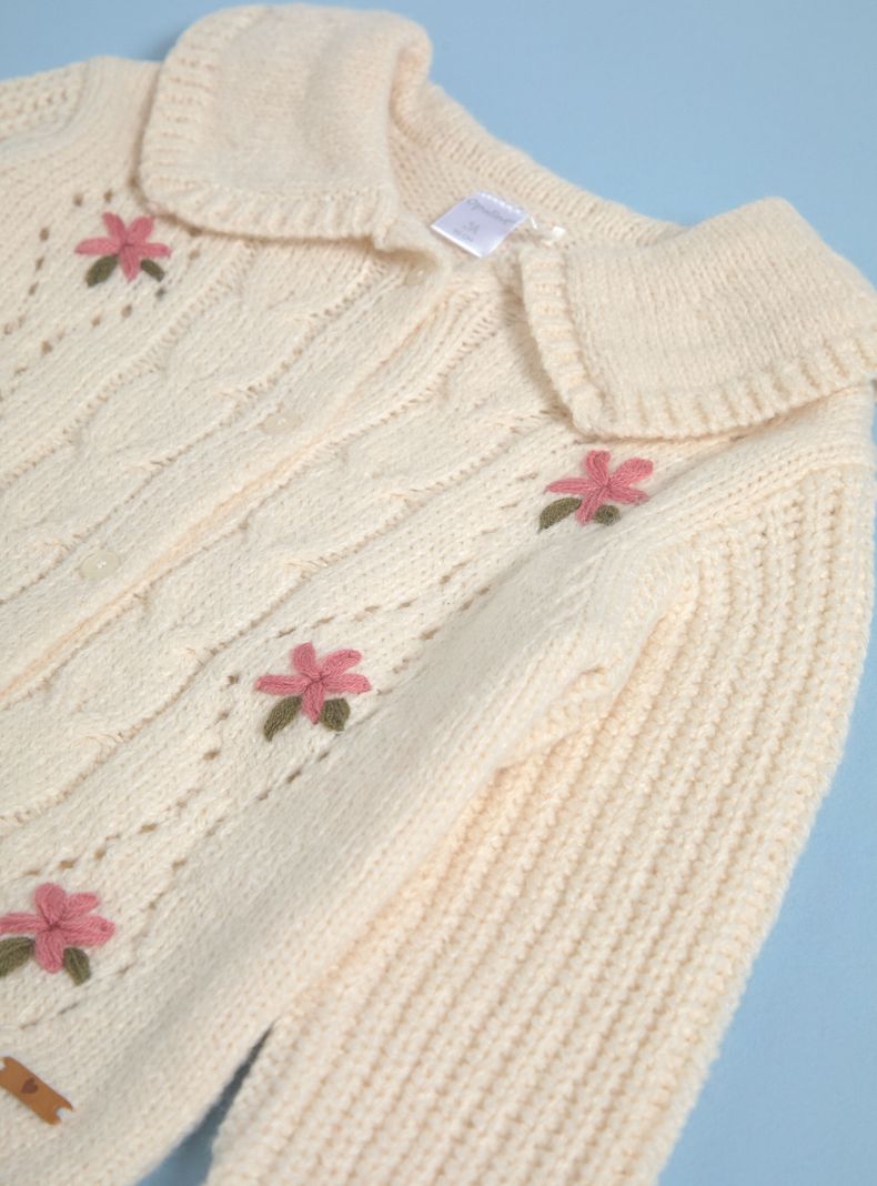 Chaleco con Cuello Bobo y Bordados-2