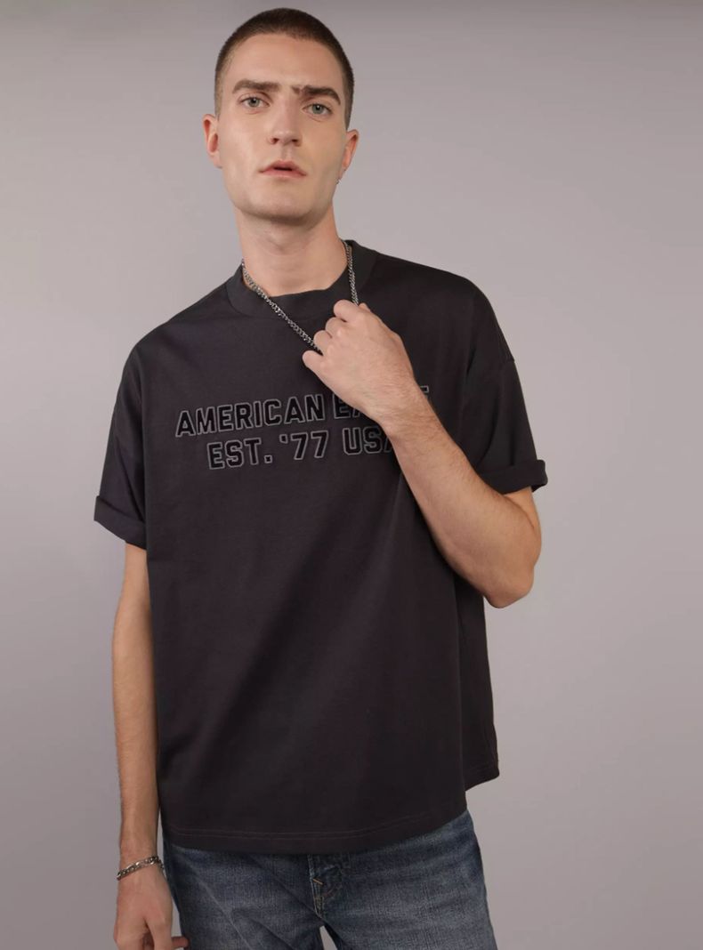 Polera AE con Gráfico Logo-0