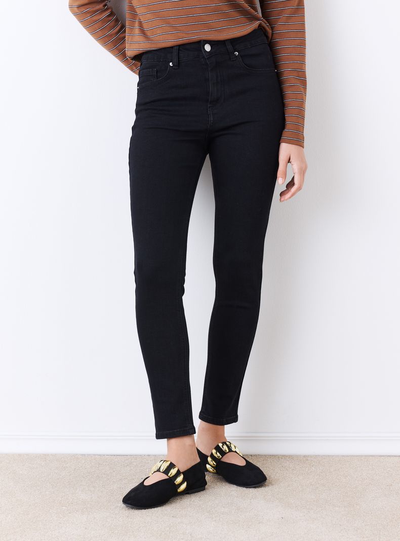 Jeans Skinny Lavado Clásico