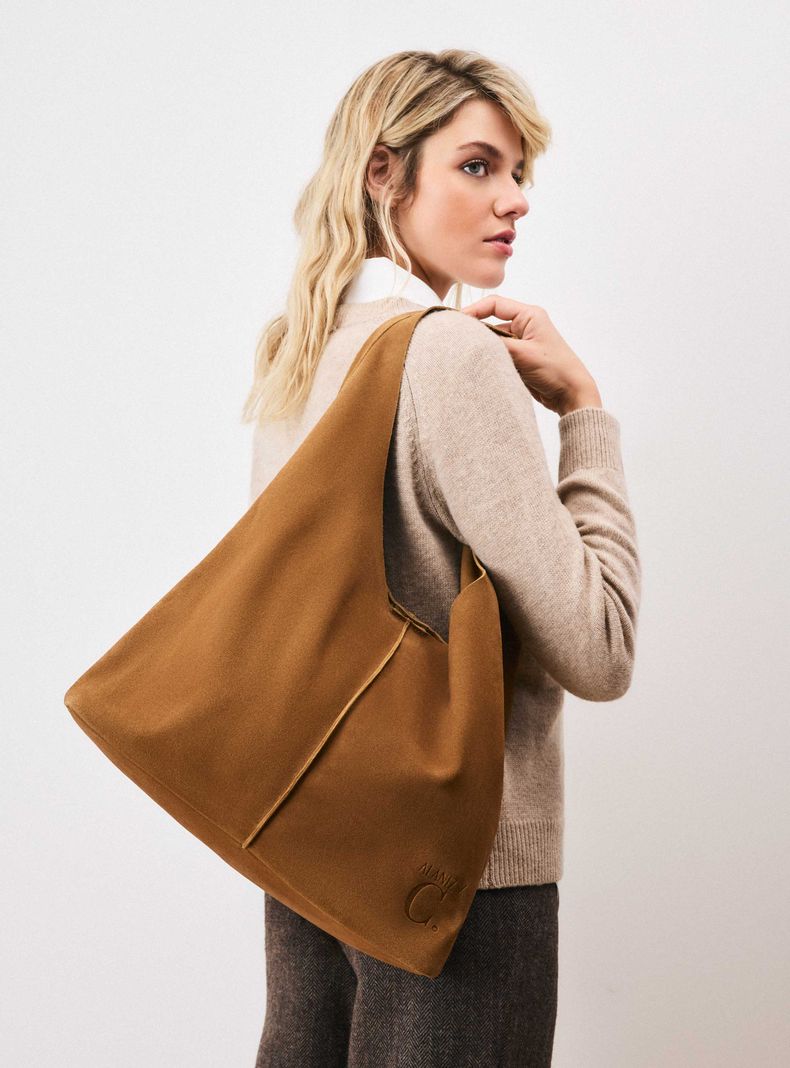 Cartera Hobo Bag Gamuza Beige C del Pilar-5